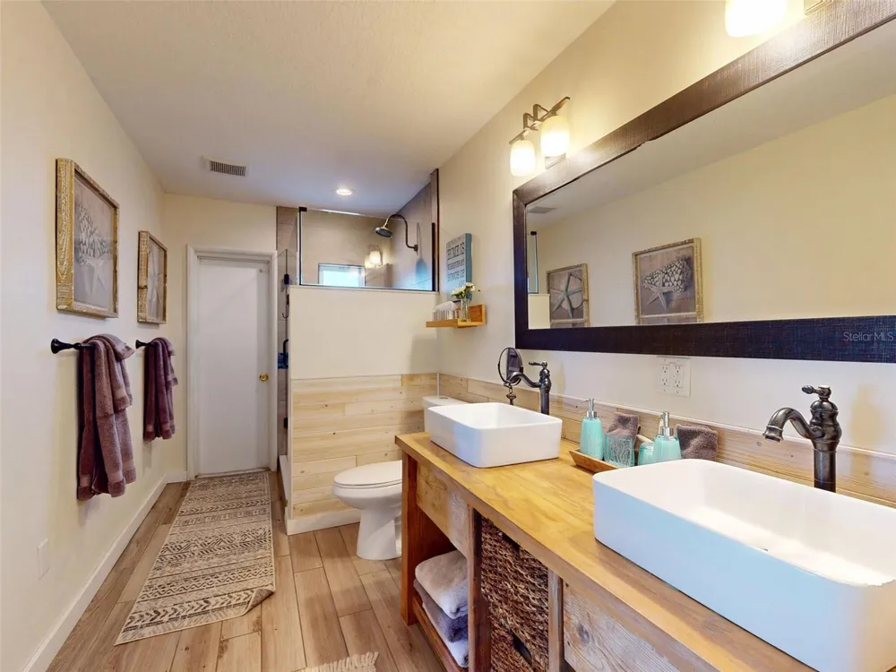 1011 Hill Street New Smyrna Beach, FL 32169