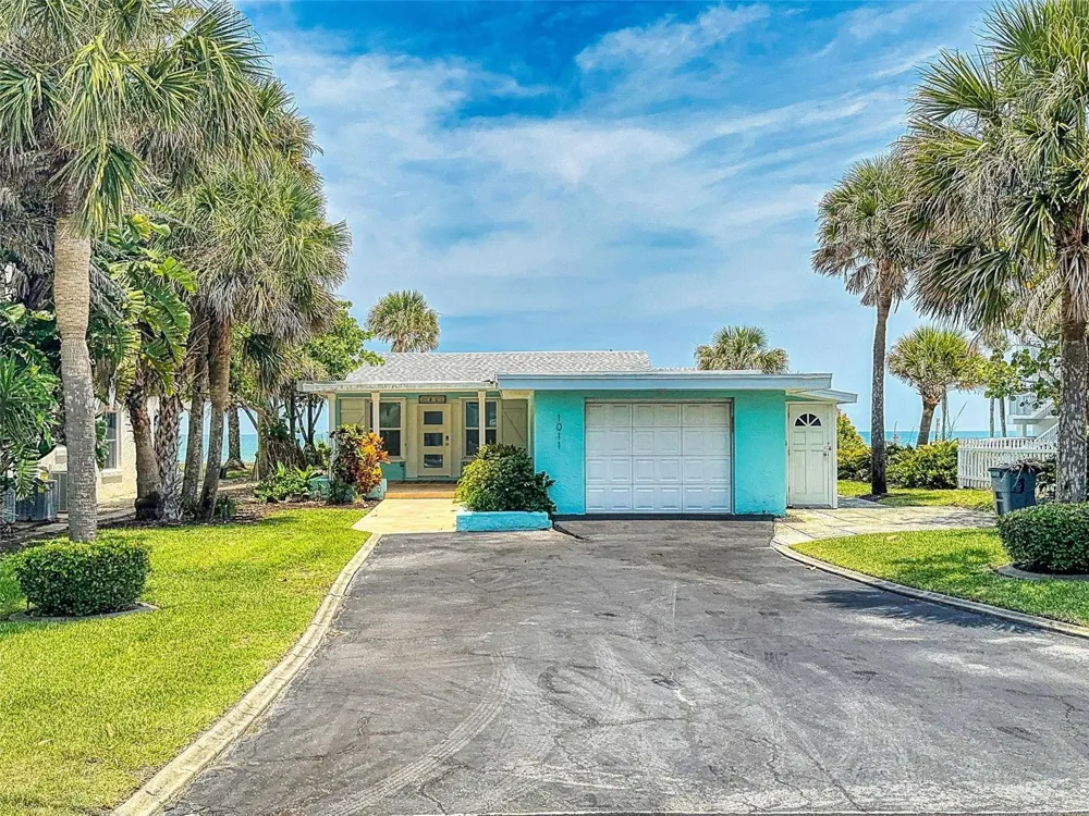 1011 Hill Street New Smyrna Beach, FL 32169