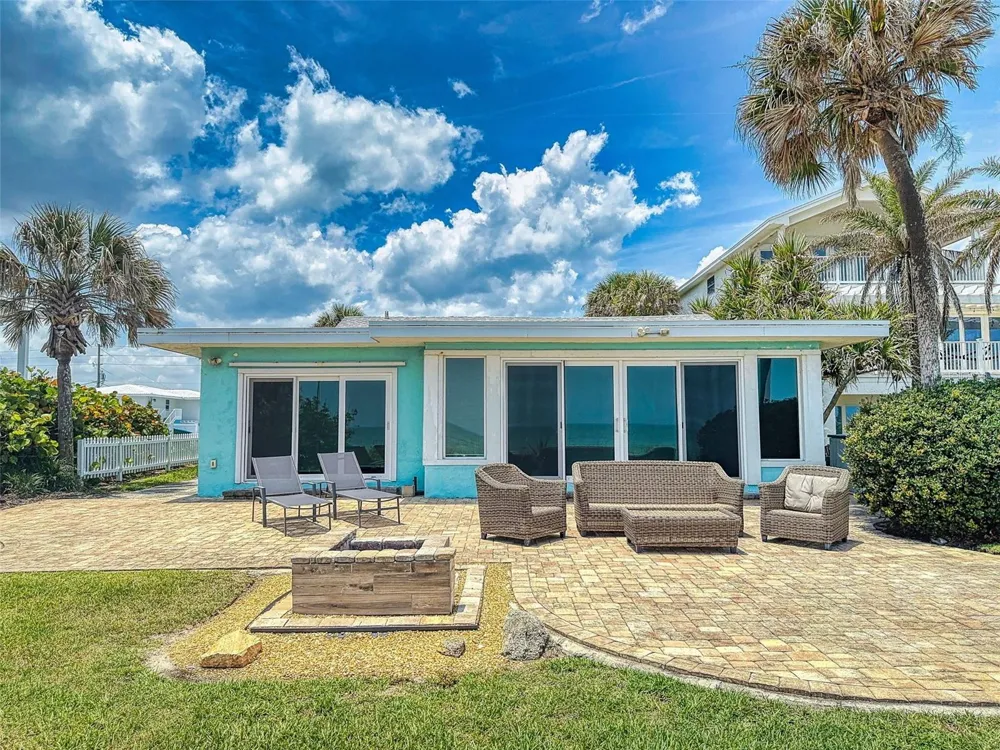 1011 Hill Street New Smyrna Beach, FL 32169