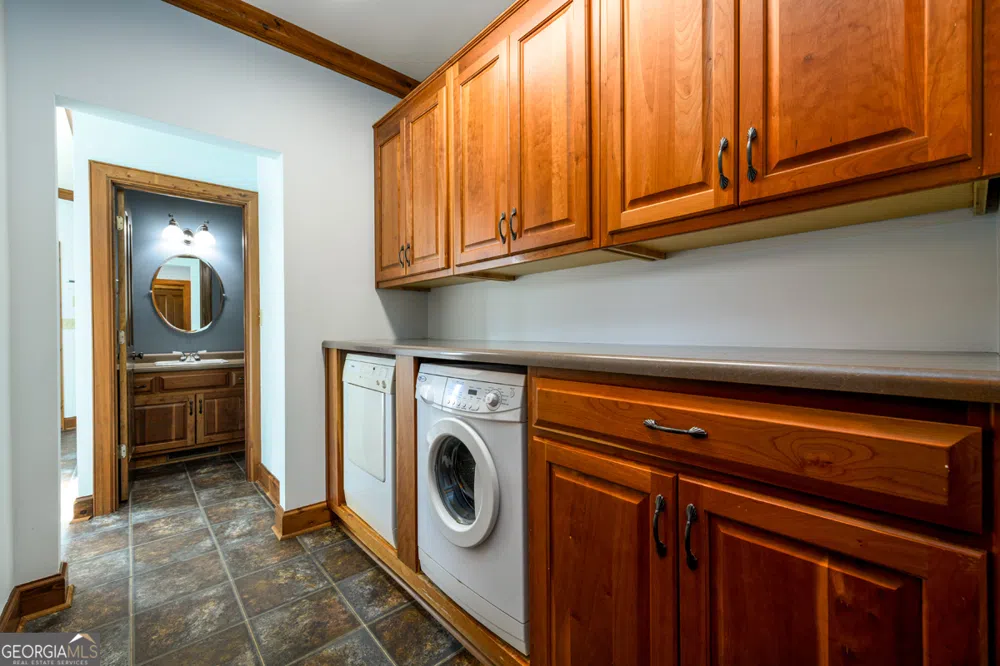 173 & 175 Deer Creek Farms RD Hartwell, GA 30643
