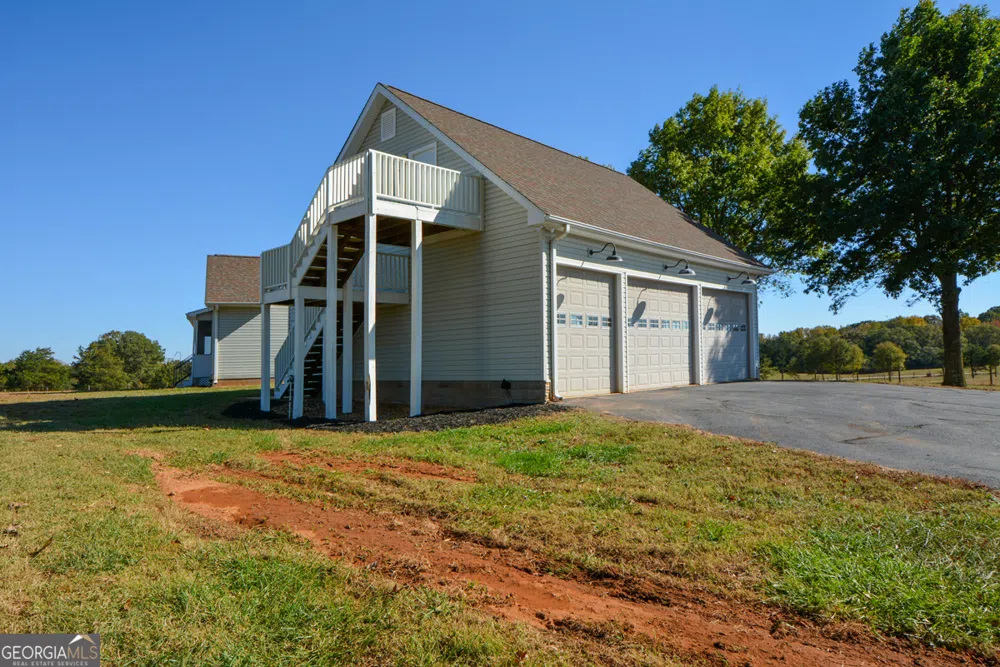 173 & 175 Deer Creek Farms RD Hartwell, GA 30643