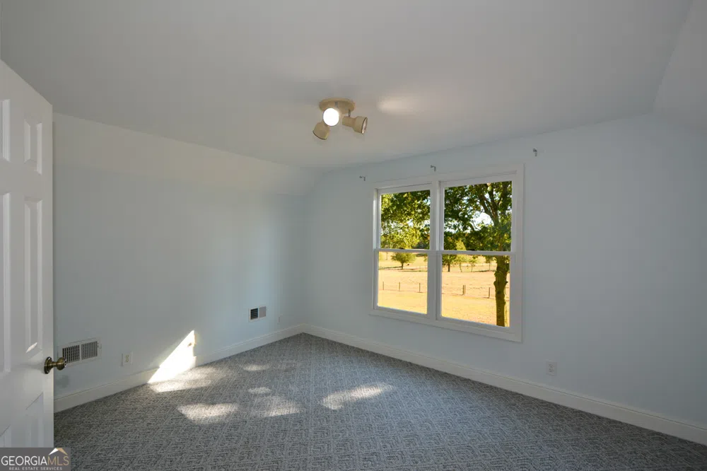 173 & 175 Deer Creek Farms RD Hartwell, GA 30643