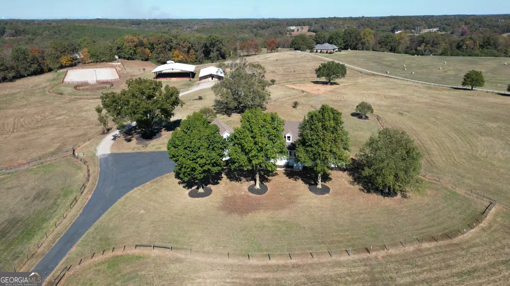173 & 175 Deer Creek Farms RD Hartwell, GA 30643
