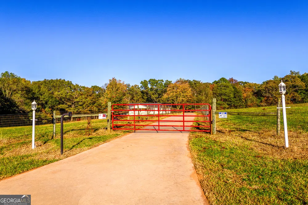 173 & 175 Deer Creek Farms RD Hartwell, GA 30643