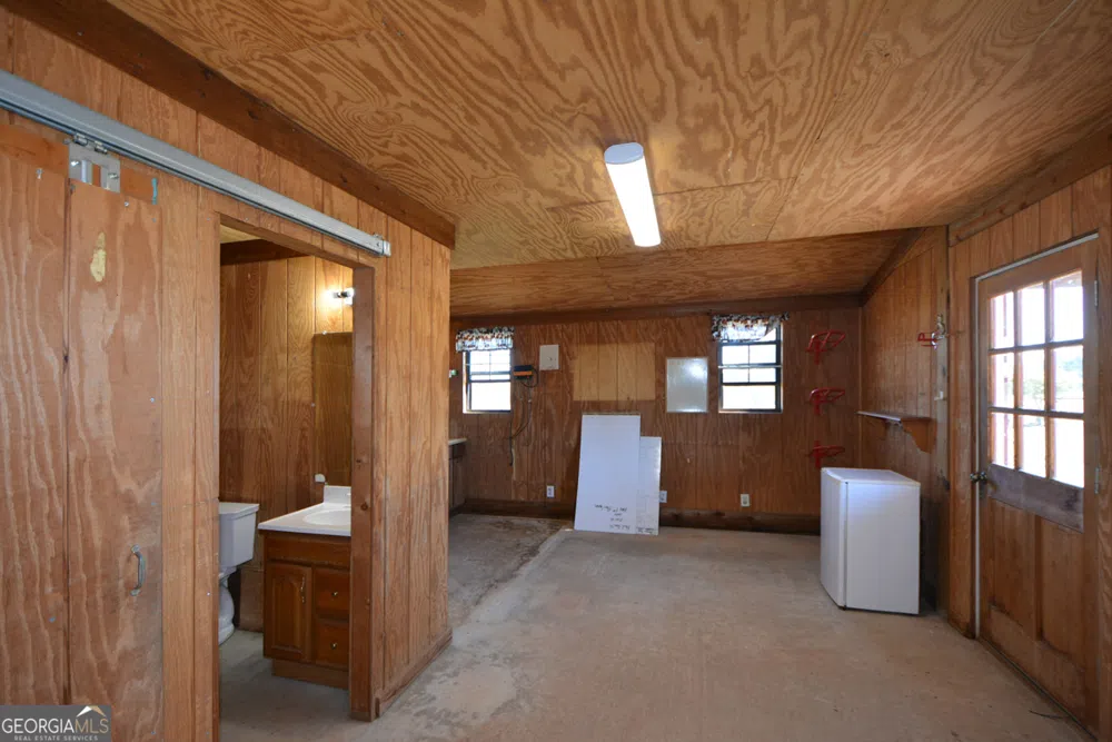173 & 175 Deer Creek Farms RD Hartwell, GA 30643