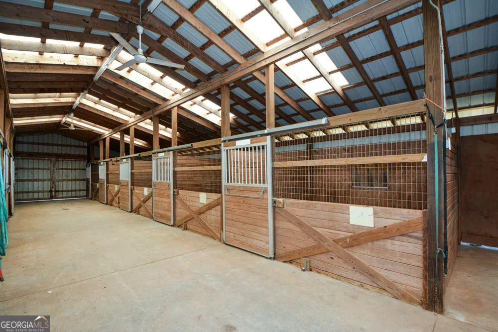 173 & 175 Deer Creek Farms RD Hartwell, GA 30643