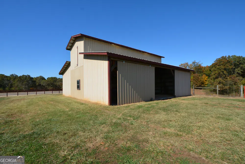 173 & 175 Deer Creek Farms RD Hartwell, GA 30643