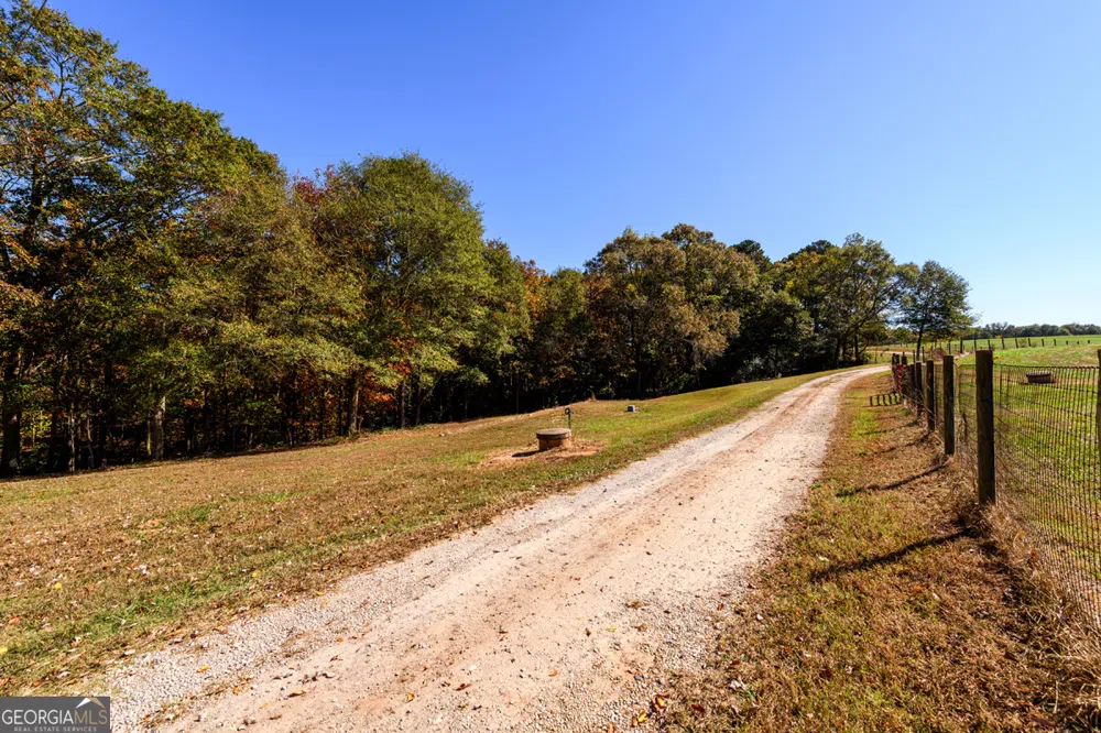173 & 175 Deer Creek Farms RD Hartwell, GA 30643