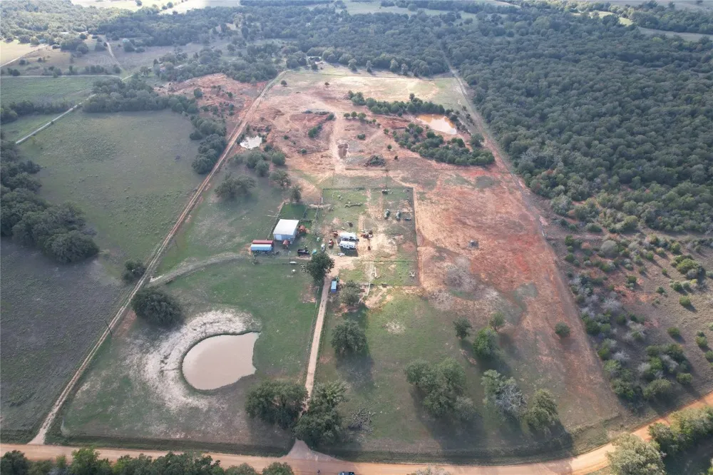 5280 County Road 320 Rockdale, TX 76567