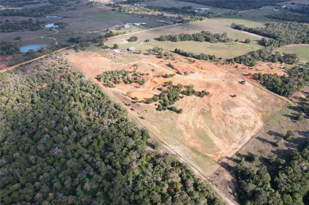 5280 County Road 320 Rockdale, TX 76567