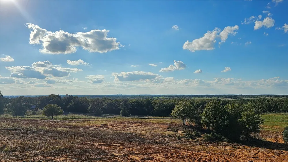 5280 County Road 320 Rockdale, TX 76567