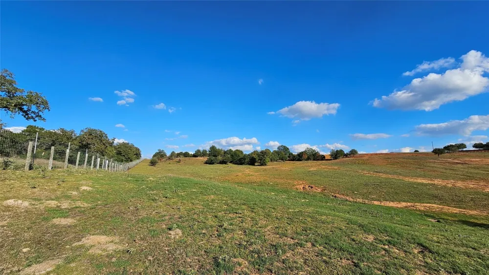 5280 County Road 320 Rockdale, TX 76567