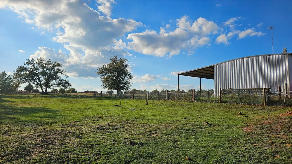 5280 County Road 320 Rockdale, TX 76567