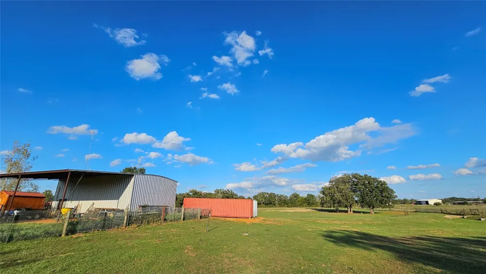 5280 County Road 320 Rockdale, TX 76567