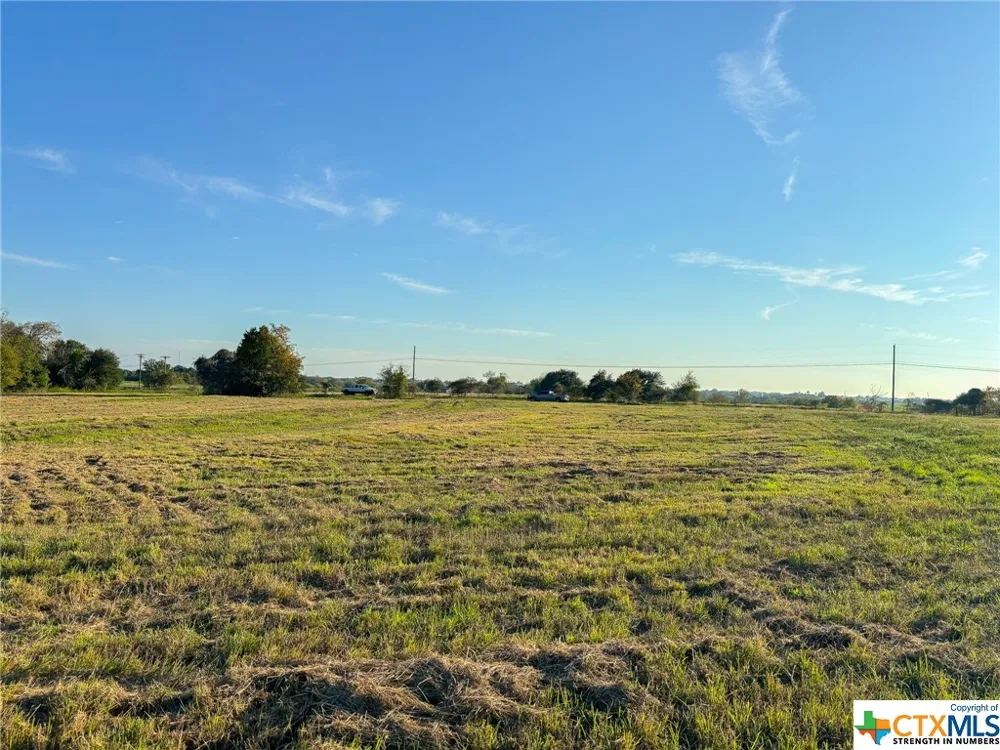 US Hwy 90 Shiner, TX 77984