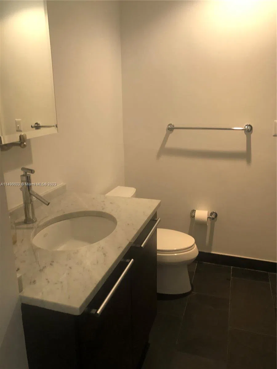 900 Biscayne Blvd #4904 Miami, FL 33132
