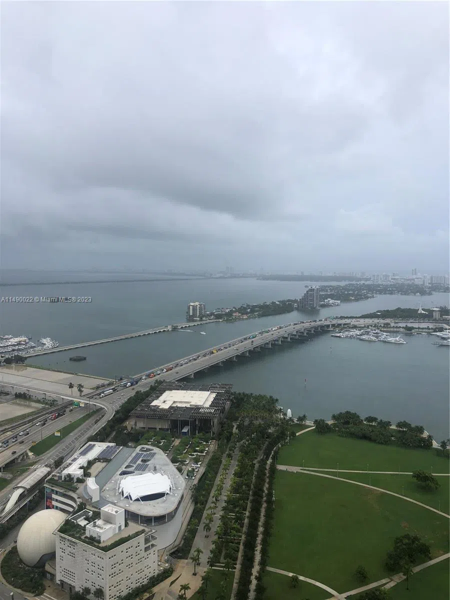 900 Biscayne Blvd #4904 Miami, FL 33132
