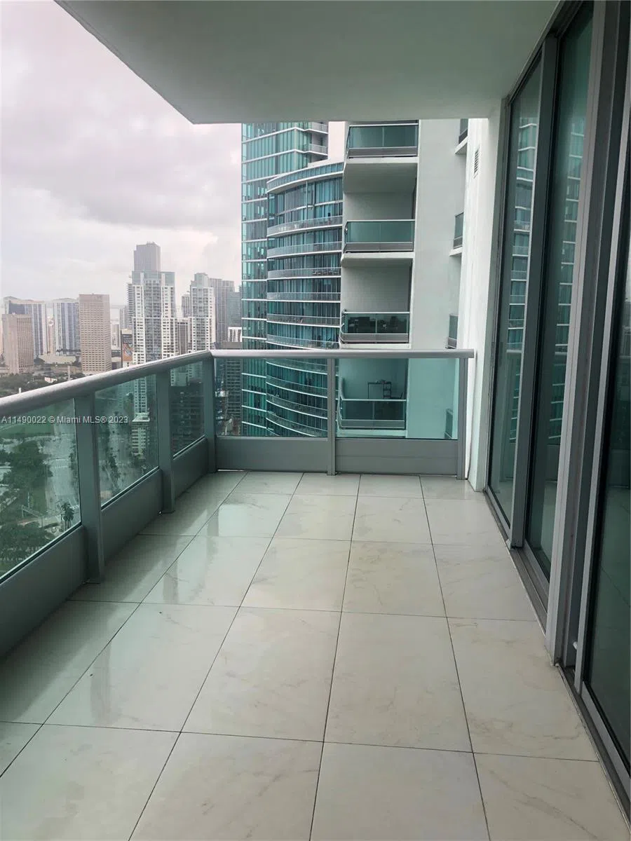 900 Biscayne Blvd #4904 Miami, FL 33132