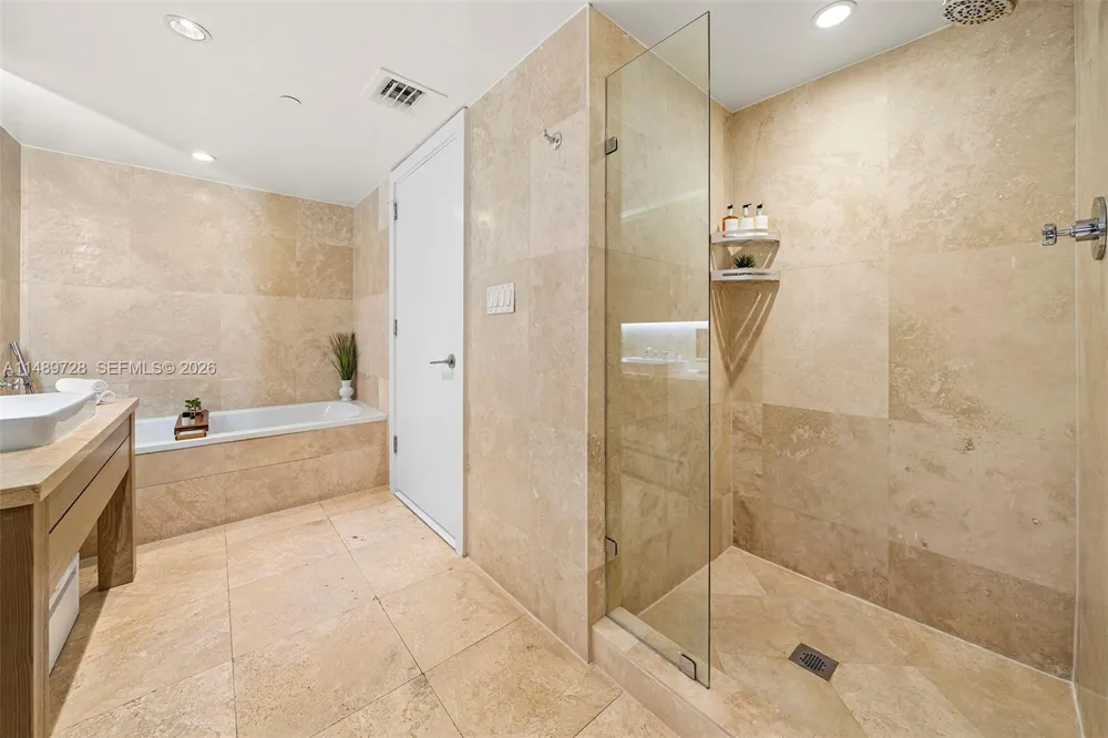 102 24th St #1412 Miami Beach, FL 33139