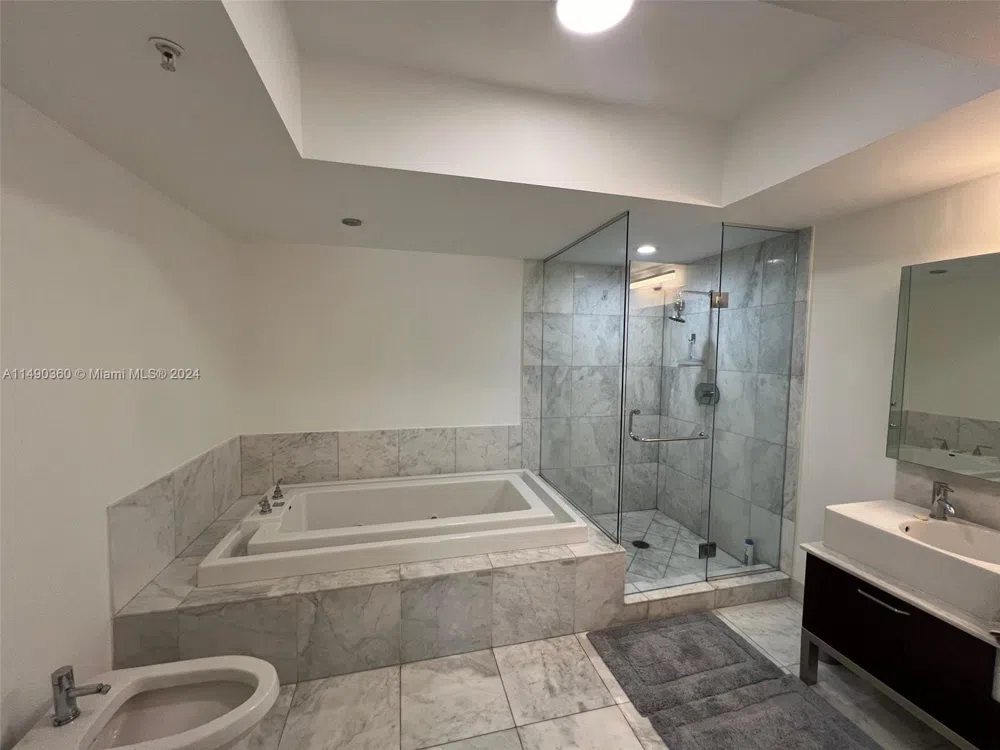 218 SE 14th Street #1806 Miami, FL 33131