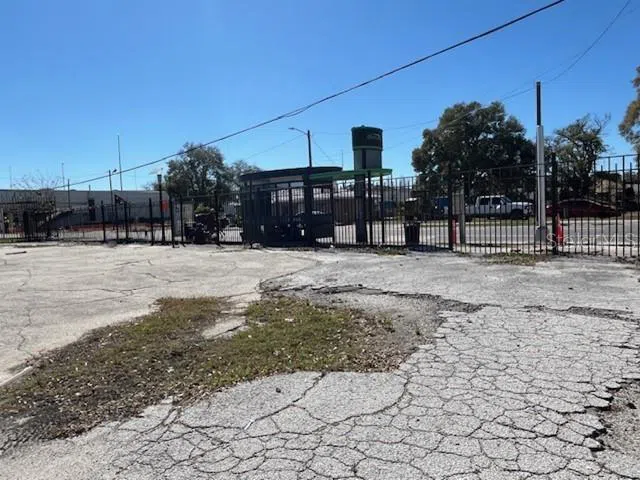 2305 NEBRASKA AVENUE Tampa, FL 33602