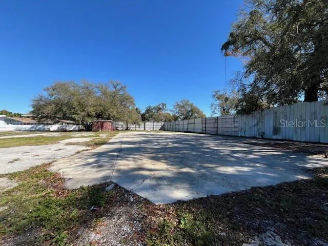 2305 NEBRASKA AVENUE Tampa, FL 33602
