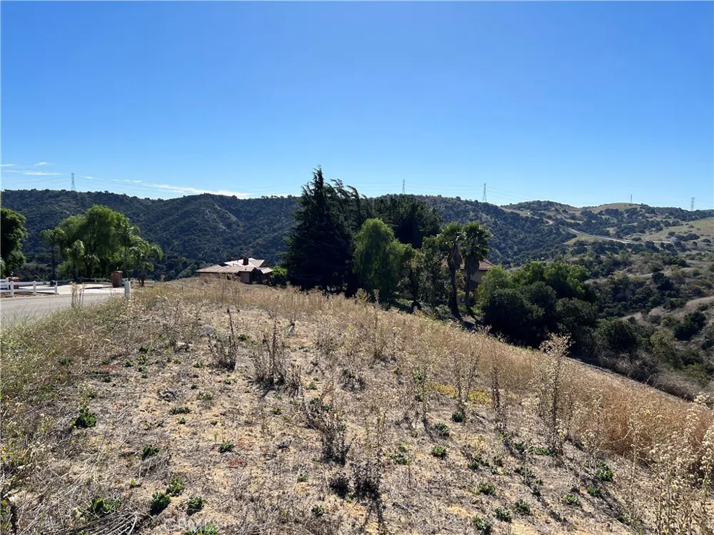 2695 Broken Feather Lane Diamond Bar, CA 91765