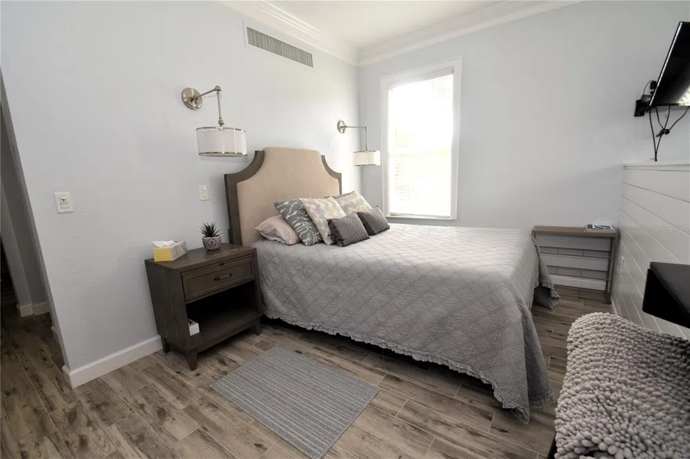 51 MAC EWEN DRIVE #1 Osprey, FL 34229