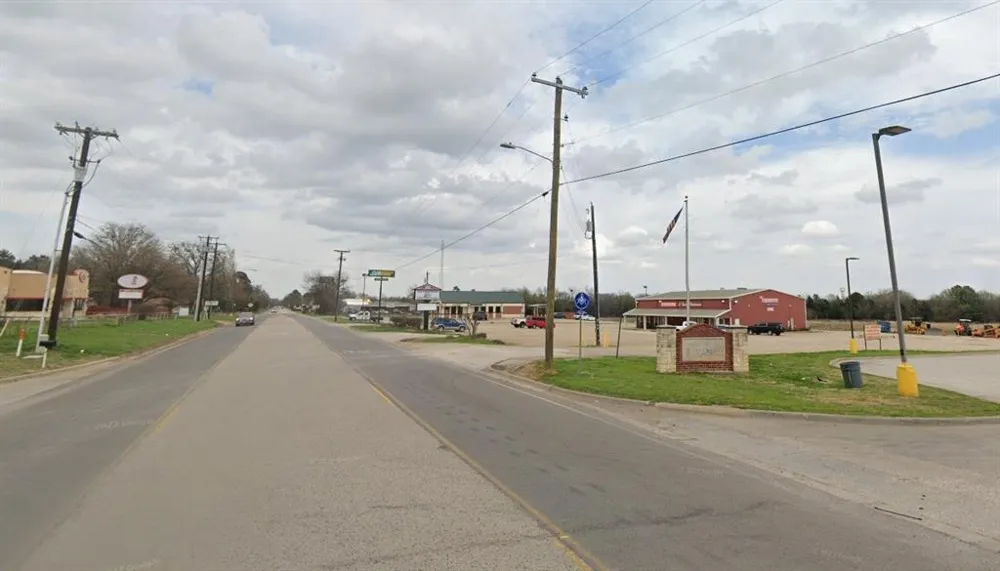 1125 S Oak Street Van, TX 75790