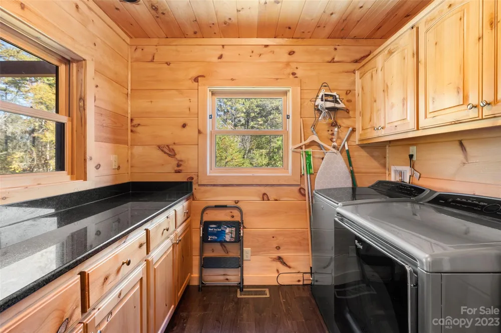 1642 Smith Waldrop Road Mill Spring, NC 28756