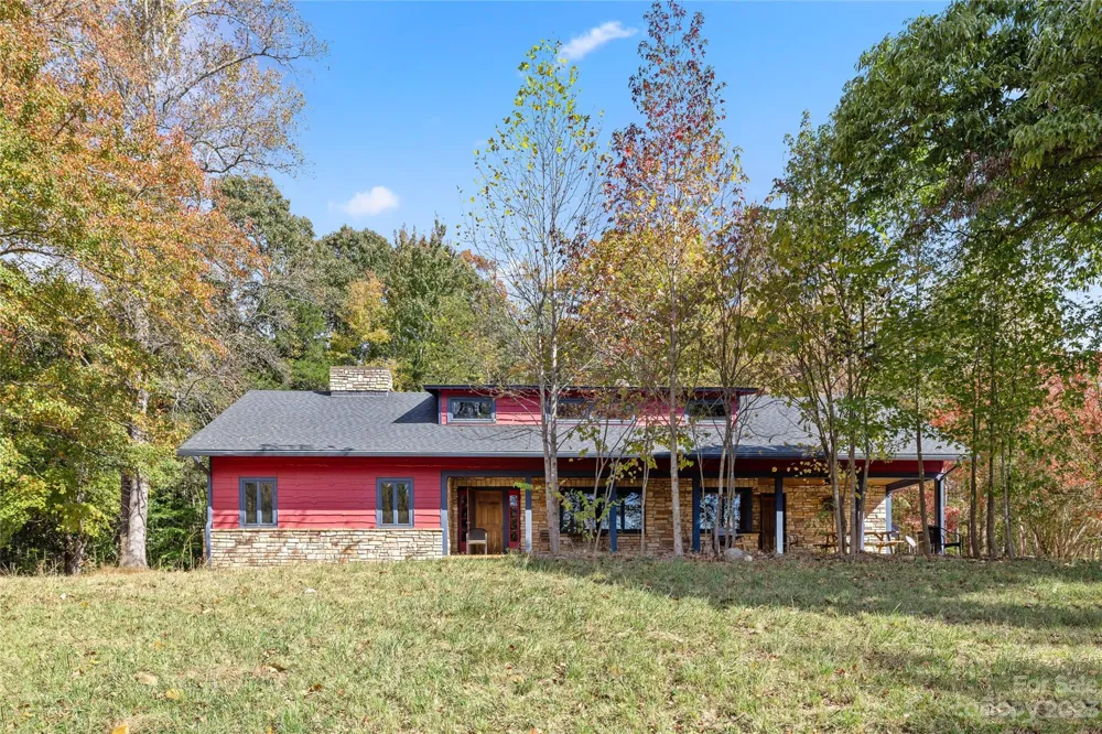 1642 Smith Waldrop Road Mill Spring, NC 28756