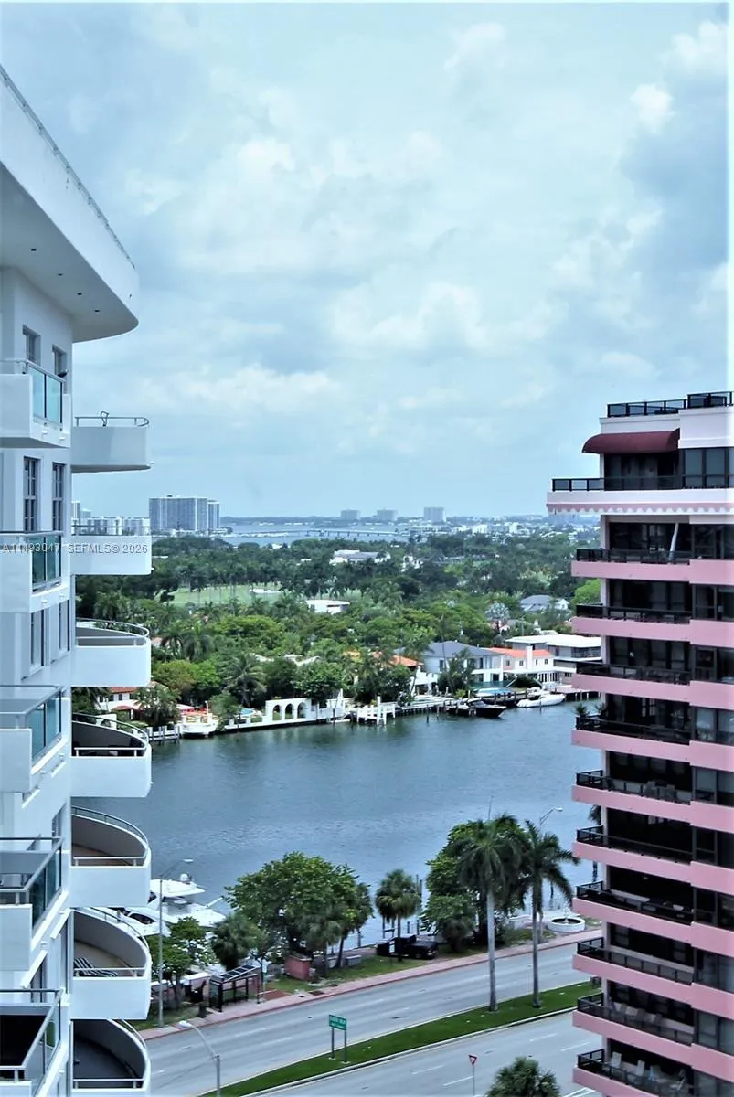 5161 Collins Ave #1610 Miami Beach, FL 33140