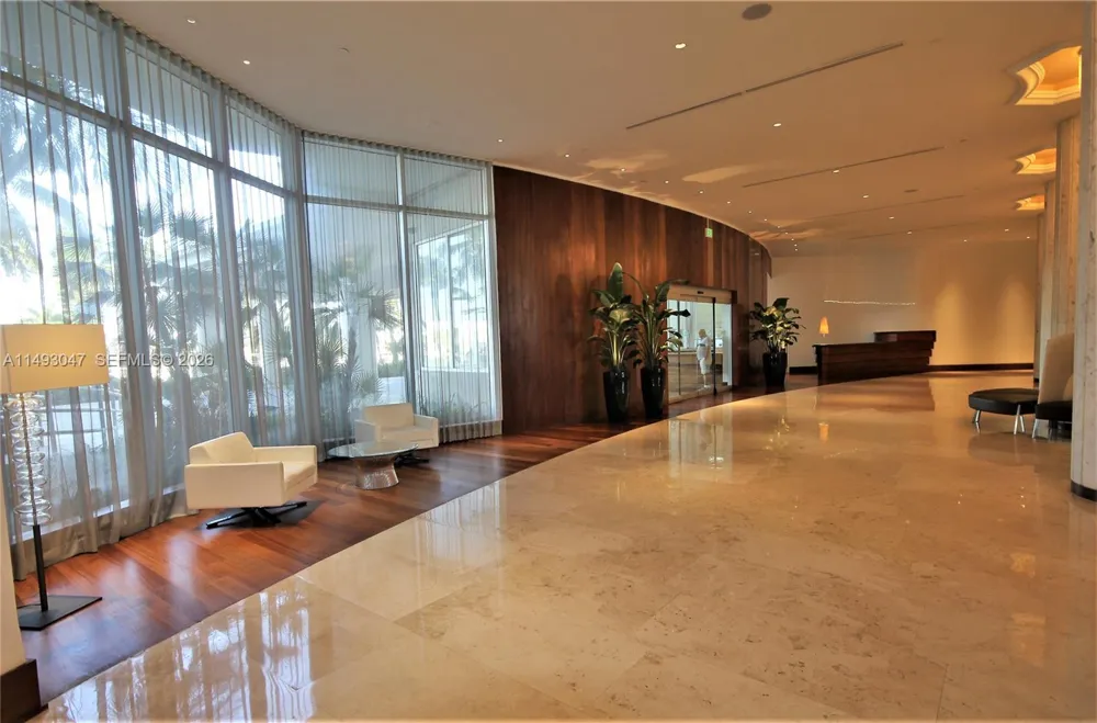5161 Collins Ave #1610 Miami Beach, FL 33140