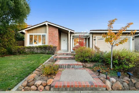 1578 Calle De Aida