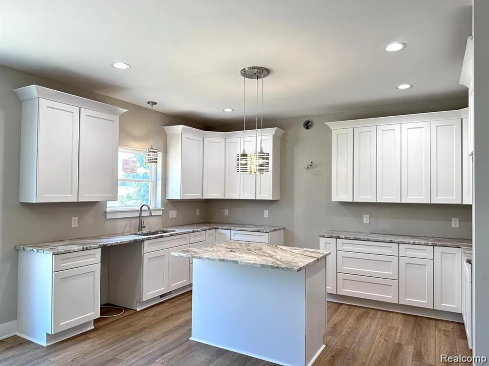 2 Textile Lodi Township, MI 48176