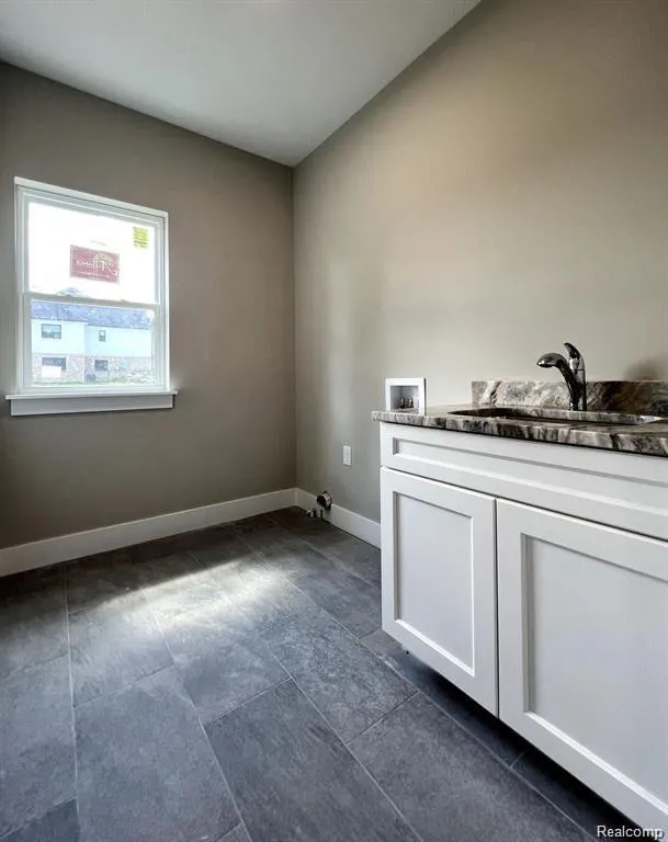 2 Textile Lodi Township, MI 48176