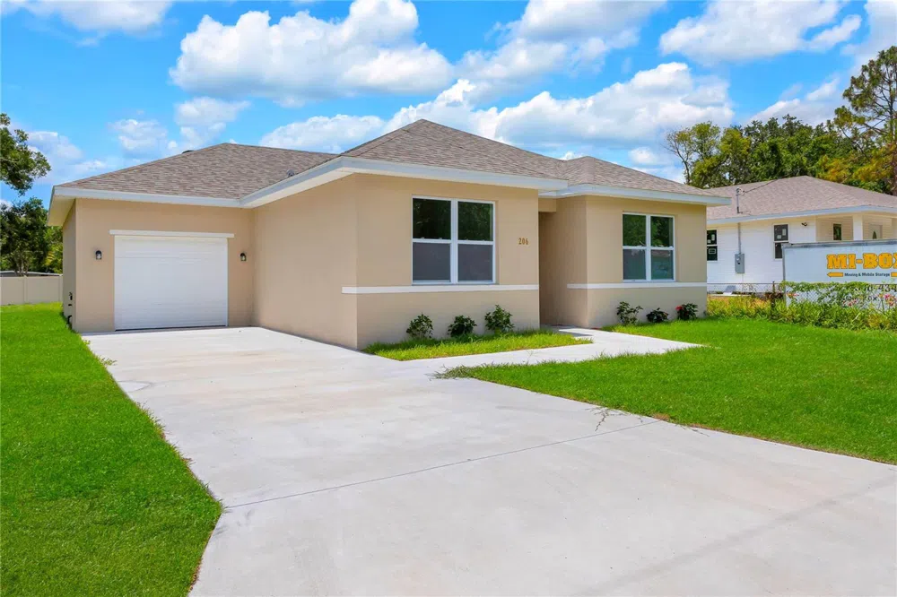206 W CRESCENT DRIVE Lakeland, FL 33805