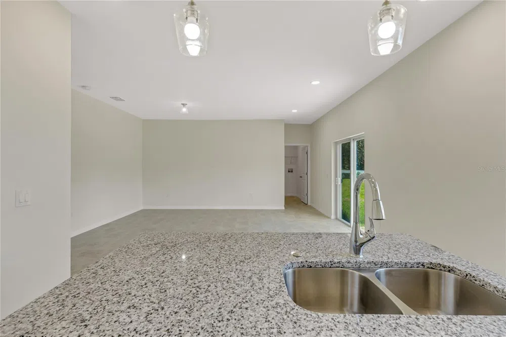 206 W CRESCENT DRIVE Lakeland, FL 33805
