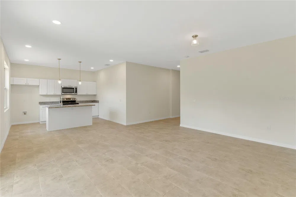 206 W CRESCENT DRIVE Lakeland, FL 33805