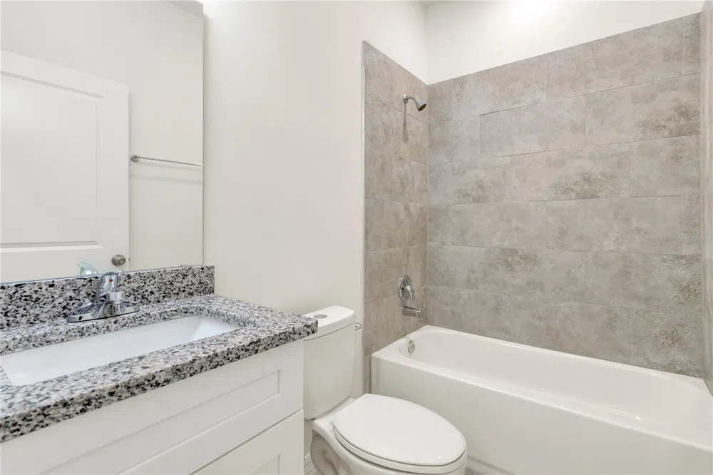 206 W CRESCENT DRIVE Lakeland, FL 33805