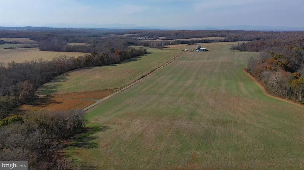 8184 FOX GROVES ROAD Remington, VA 22734