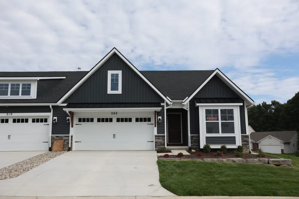 1054 CAMELLIA CIRCLE #44 Marion Township, MI 48843