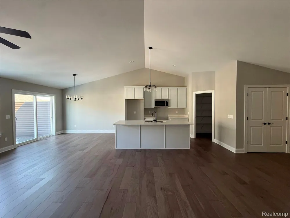 1054 CAMELLIA CIRCLE #44 Marion Township, MI 48843