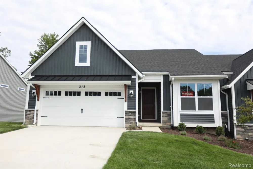 1034 CAMELLIA CIRCLE #46 Marion Township, MI 48843