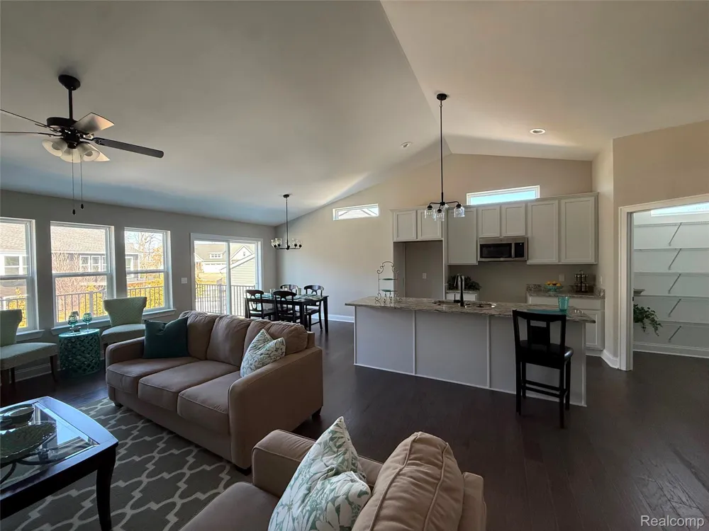 1034 CAMELLIA CIRCLE #46 Marion Township, MI 48843
