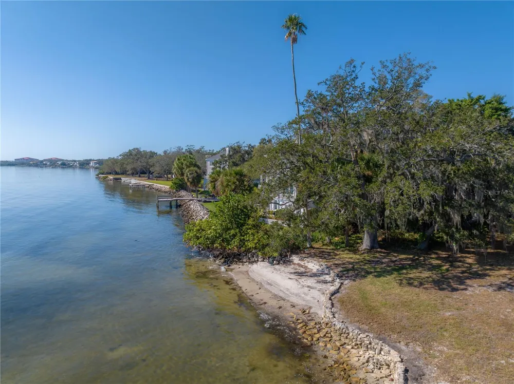 6210 BAYSHORE BOULEVARD Tampa, FL 33611