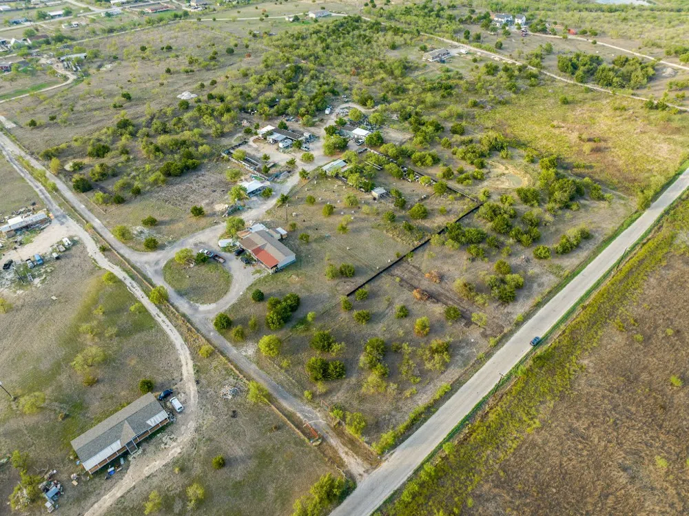 835 Tomahawk Trail Dale, TX 78616