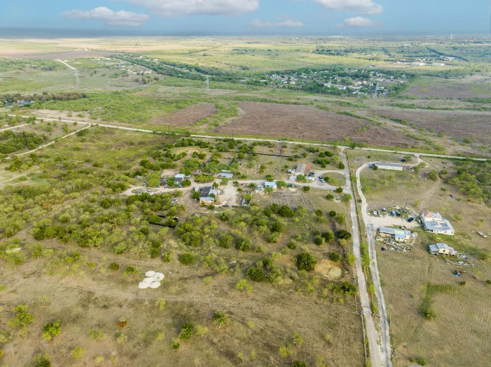 835 Tomahawk Trail Dale, TX 78616