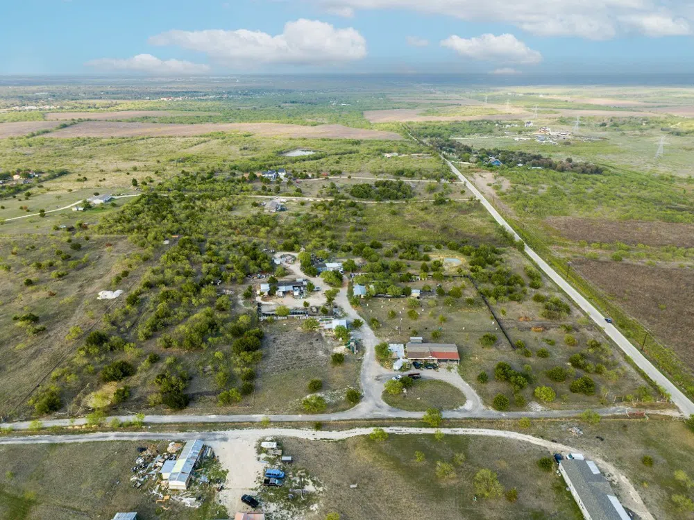 835 Tomahawk Trail Dale, TX 78616