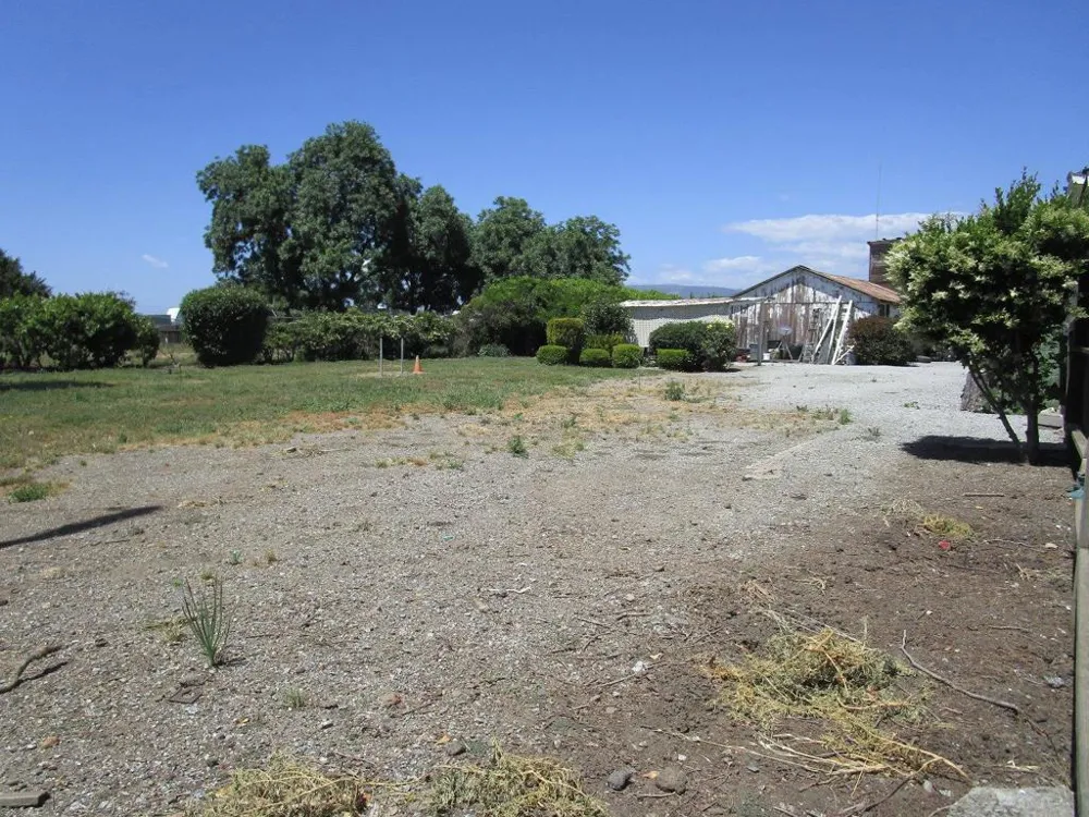 2025 Pacheco Pass Highway Gilroy, CA 95020